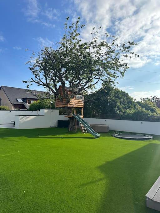 Ferienhaus Beautiful Family With Golf